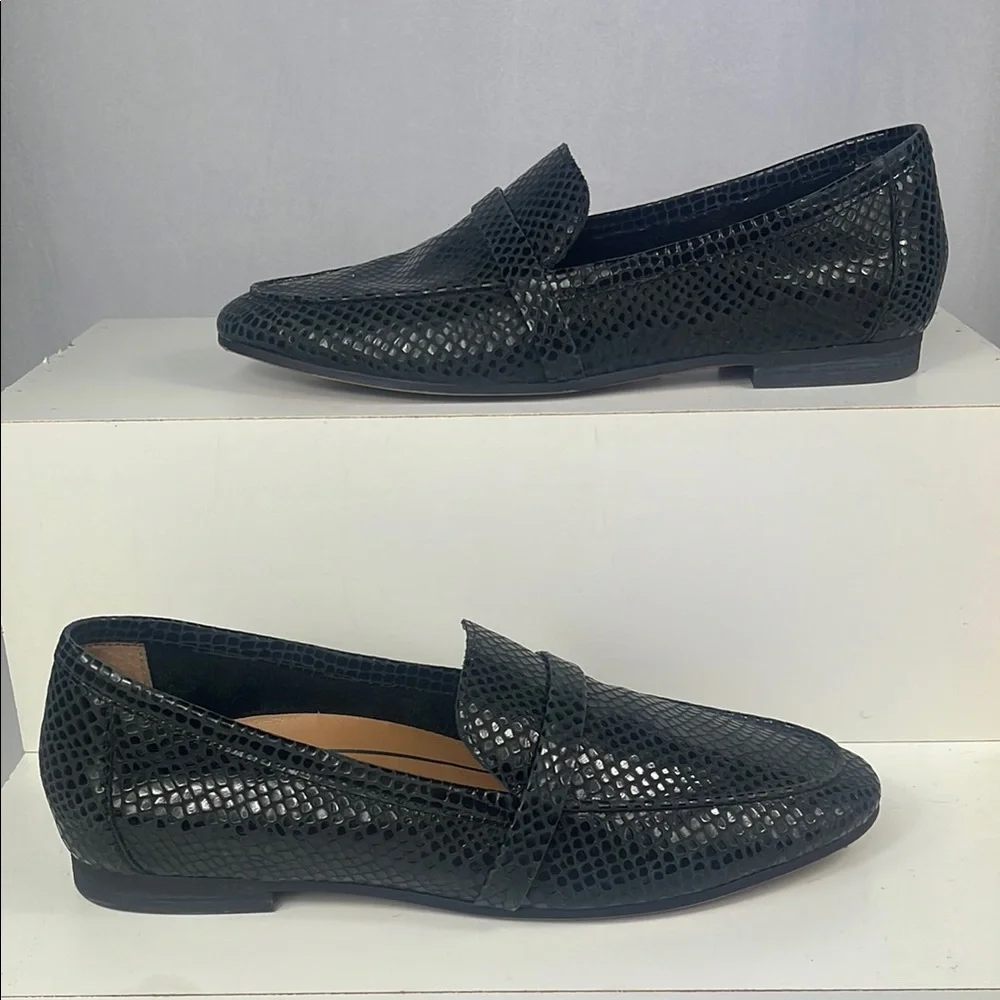 Vionic Zana Lizard in Black.